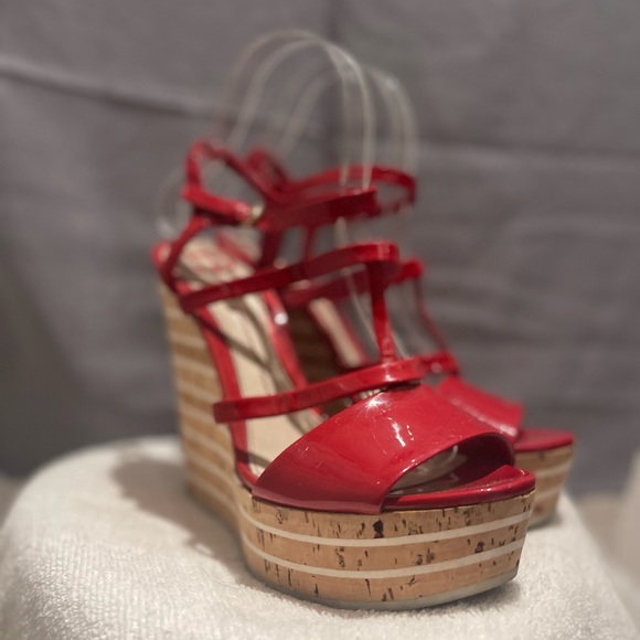 Red Gucci Corkscrew Wedges - Picture 2 of 3